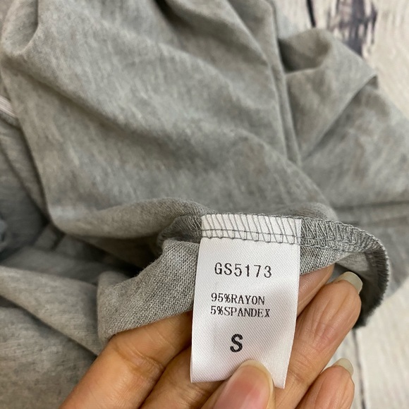 🆕 Gray Skirt - Picture 7 of 7